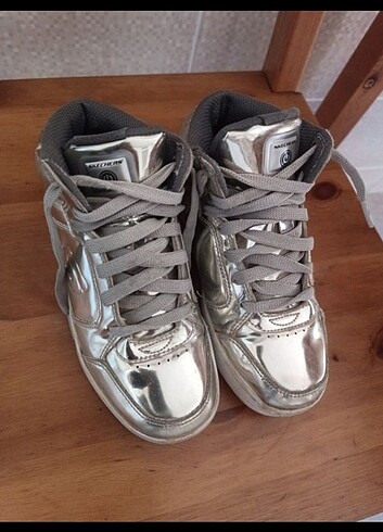 33 Beden Skechers 33 numara