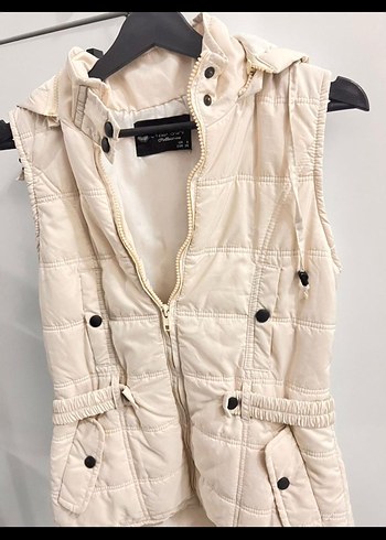 Beyaz Kısa Düğmeli Kolsuz Kadın Yelek - Görsel 2