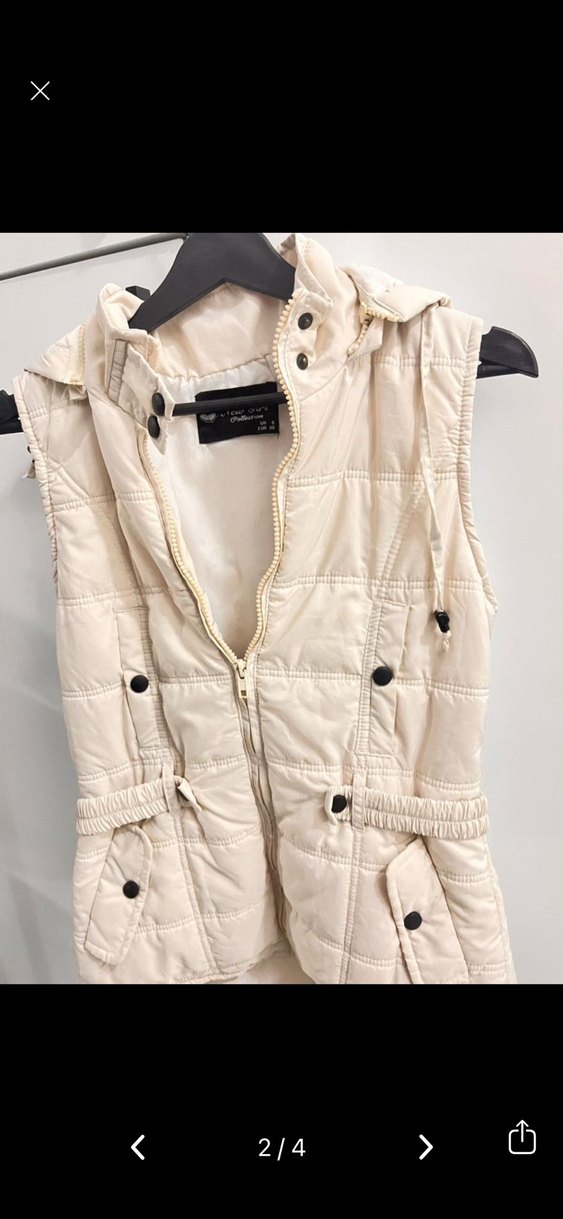 Beyaz Kısa Düğmeli Kolsuz Kadın Yelek - Görsel 2