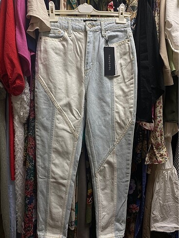 İki renk jeans