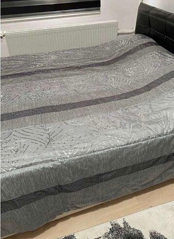 Taç TAÇ PULLU PAYETLİYATAK ÖRTÜSÜ