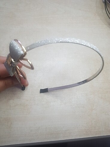 Metal tac kurdele