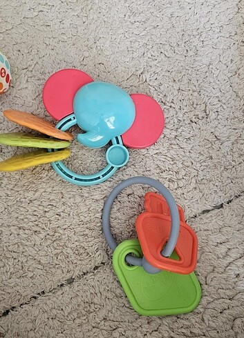 Fisher Price fisher price diş kaşıyıcı ve çıngırak