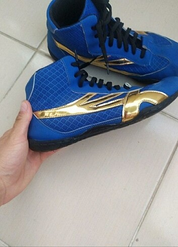Asics Güreş ayakkabısi
