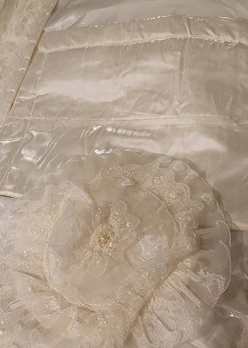 Krem- Beyaz Yatak Örtüsü takımı - Görsel 4