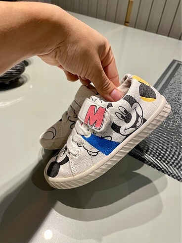 Zara Zara çocuk cırtlı bez spor ayakkabı 24 no