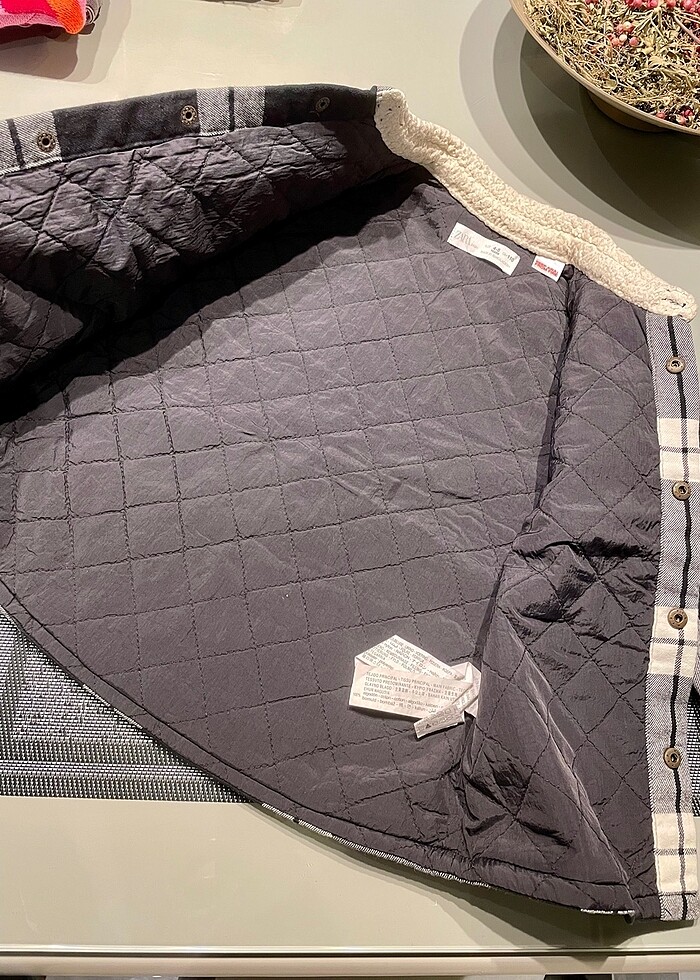 Zara kids kapitoneli mevsimlik ceket - Görsel 5