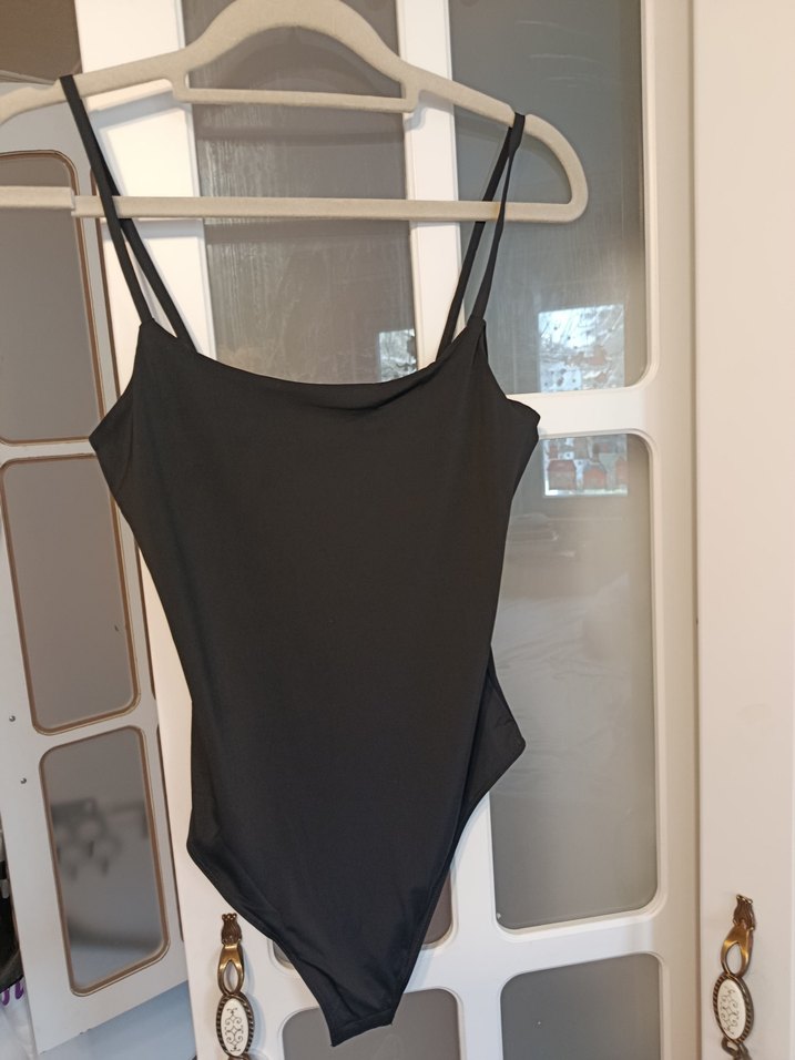 Pull& bear dikişsiz siyah body - Görsel 2
