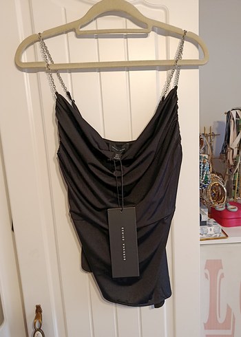 Bershka siyah gümüş zincir askılı bluz - Görsel 5