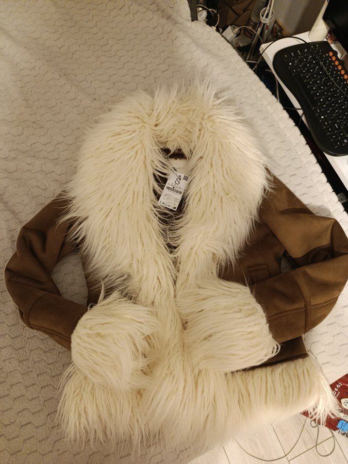 Stradivarius kahverengi Süet Kürk Detaylı Kadın Kışlık Ceket - Görsel 2