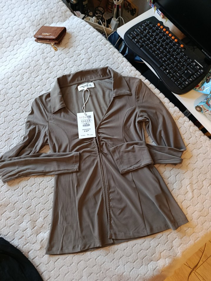 Pull&bear Yaka Düğmeli Uzun Kollu Bej Bluz - Görsel 2