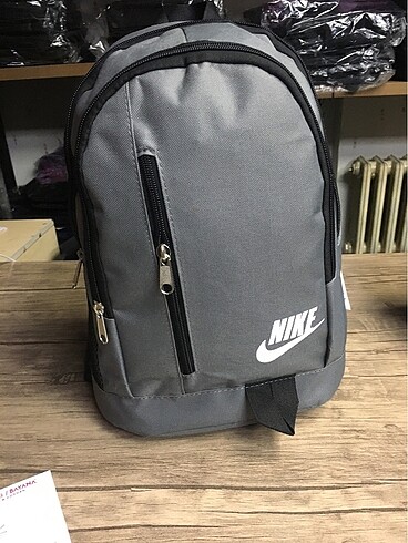  Beden Nike sırtçantası spora seyahat için uygun