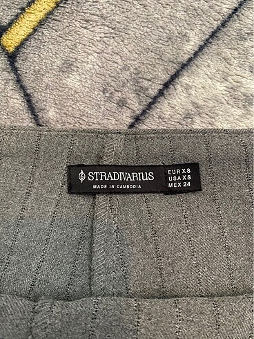 xs Beden gri Renk Stradivarius Yandan Yırtmaçlı Şort Etek