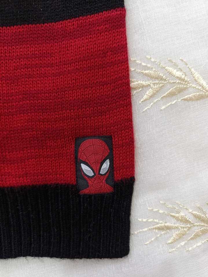 Kırmızı Siyah Nakışlı Erkek Atkı - Görsel 2