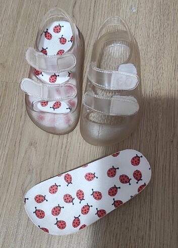 Kız bebek sandalet 21-22 numara