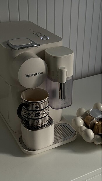 Nespresso lattissima one