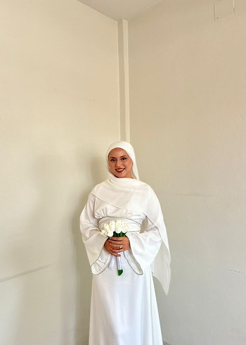 36 Beden beyaz Renk nikah elbisesi