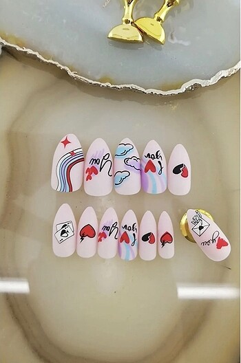 Kendinden Yapışkanlı Kolay ve Hızlı Tak Çık Desenli Takma Tırnak