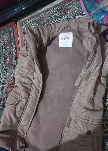 LC Waikiki Gül Kurusu Çocuk Montu
