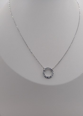 Gri Zincir Detaylı Minimalist koliye