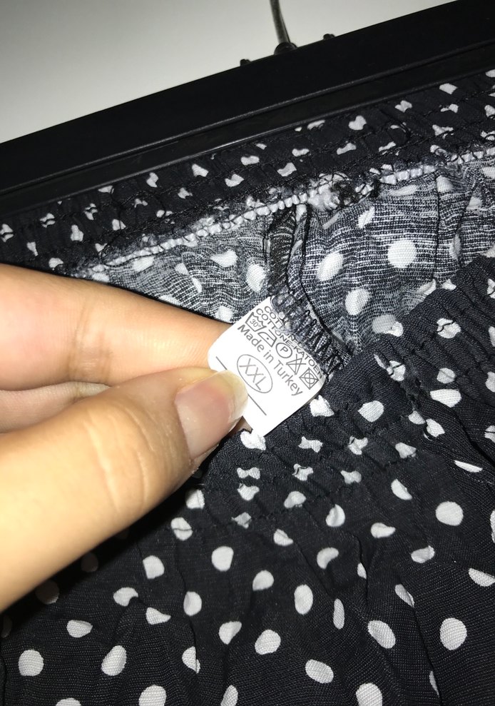 Siyah Puantiyeli Mini Şort - Görsel 3