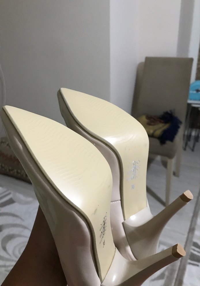 Krem Stiletto Topuklu Kadın Ayakkabı - Görsel 3