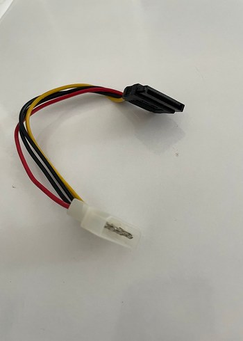 Bilgisayar SATA Güç Kablosu Adaptörü
