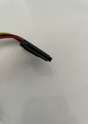 Beden Bilgisayar SATA Güç Kablosu Adaptörü