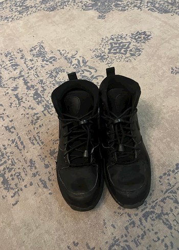 38 numara Nike Erkek Çocuk Botu