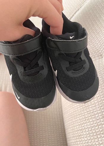 22 Beden Nike Erkek Çocuk Siyah Spor Ayakkabı