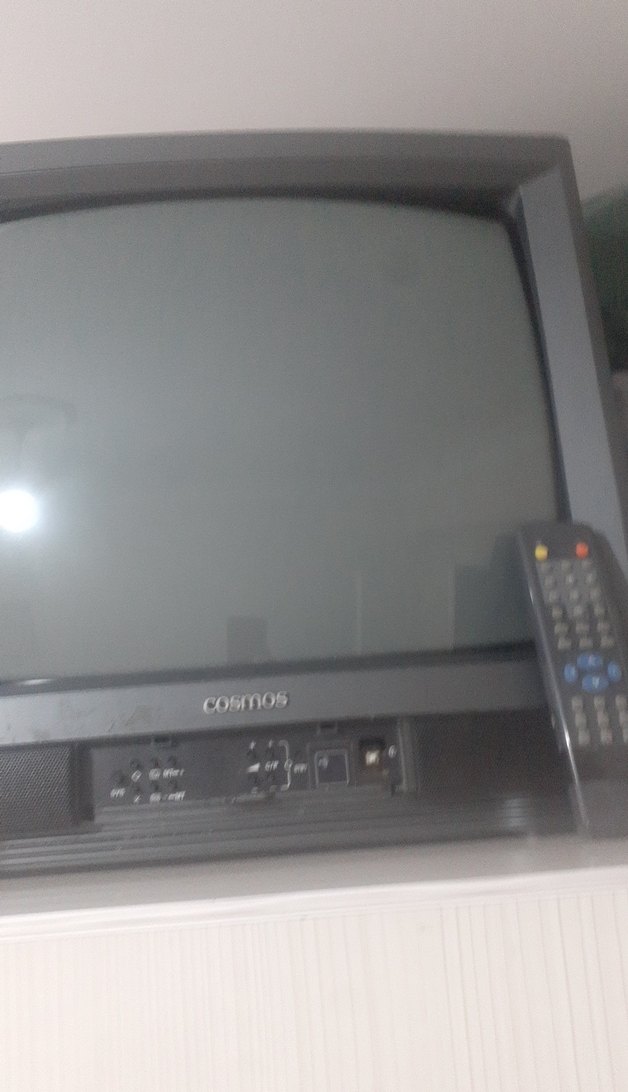 Gri Cosmos CRT Monitör ve Kumanda çalisiyor - Görsel 3