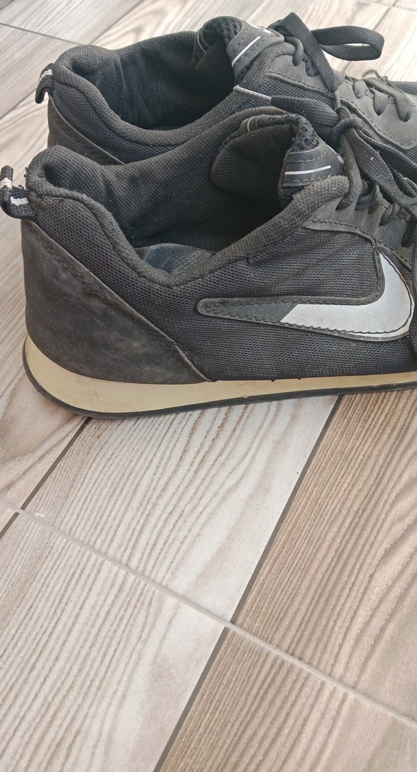 Nike Gri Kadın Spor Ayakkabı - Görsel 3