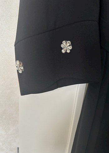 Siyah Nakışlı Uzun Kadın Elbisesi - Görsel 3