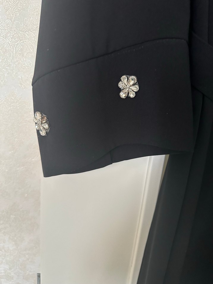 Siyah Nakışlı Uzun Kadın Elbisesi - Görsel 3