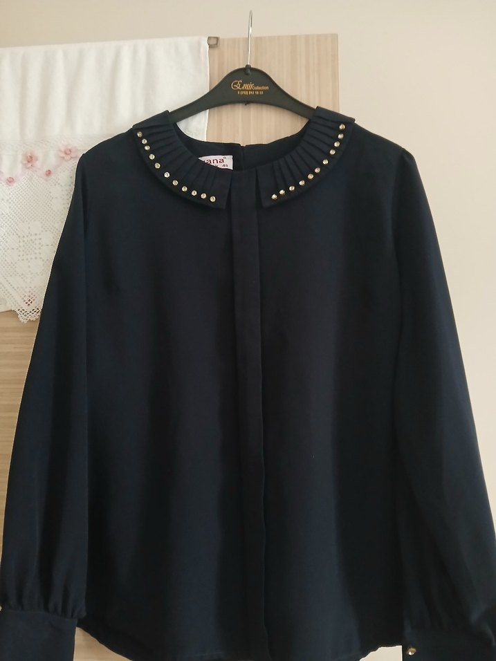 Düğmeli Siyah Uzun Kollu Kadın Bluz - Görsel 2