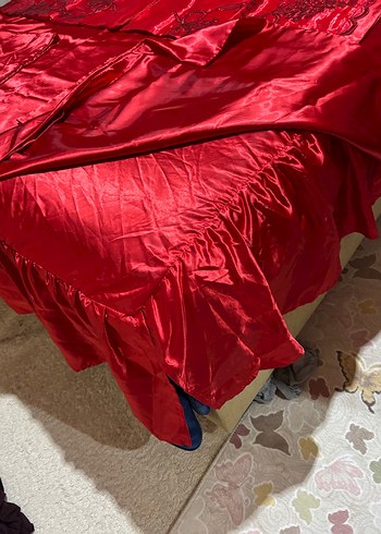 Koyu Kırmızı Nakışlı Yatak Örtüsü - Görsel 6