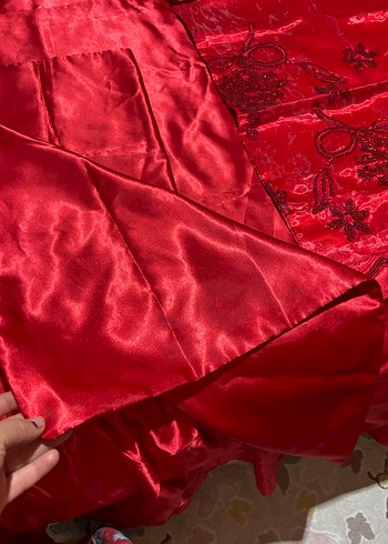 Koyu Kırmızı Nakışlı Yatak Örtüsü - Görsel 10