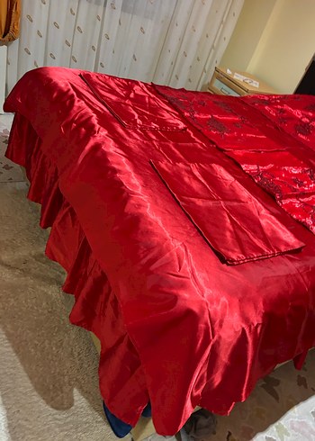 Koyu Kırmızı Nakışlı Yatak Örtüsü - Görsel 7