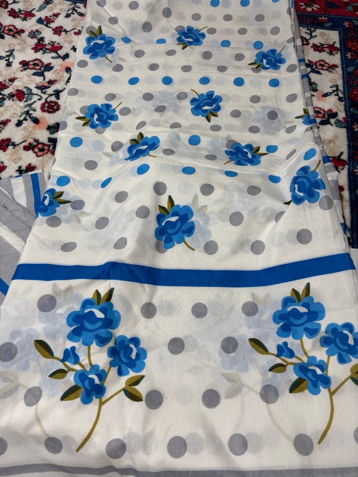 Mavi Çiçekli Baskılı Nevresim Takımı - Görsel 4