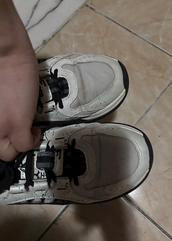 Gri Beyaz Yılan Desenli Bağcıklı Kadın Spor Ayakkabı - Görsel 5