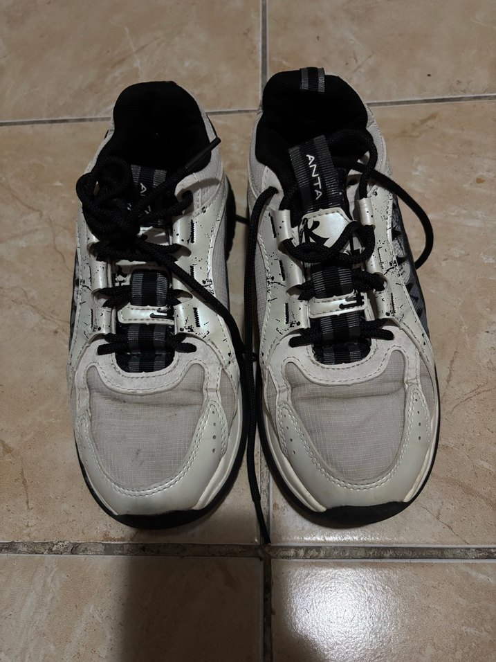 Gri Beyaz Yılan Desenli Bağcıklı Kadın Spor Ayakkabı - Görsel 2