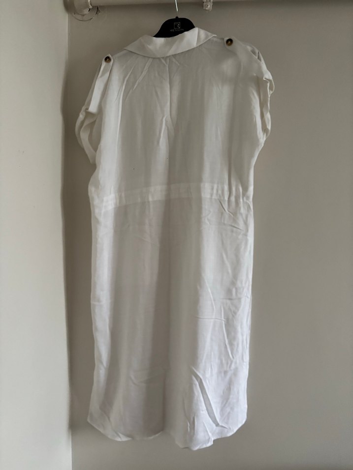 Düğmeli Beyaz Keten midi  Elbise - Görsel 4