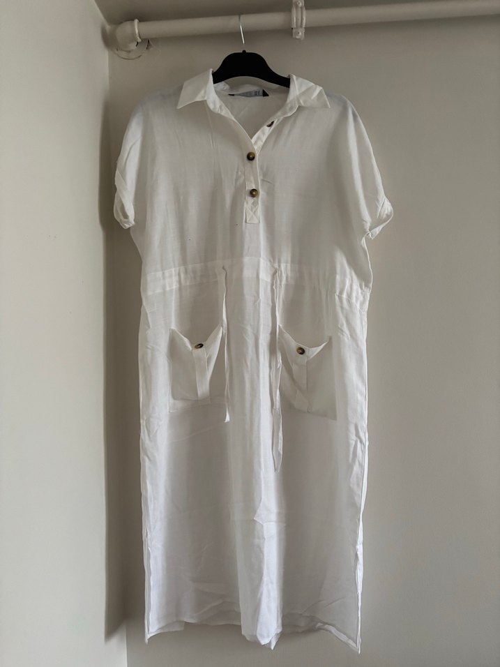 Düğmeli Beyaz Keten midi  Elbise - Görsel 2