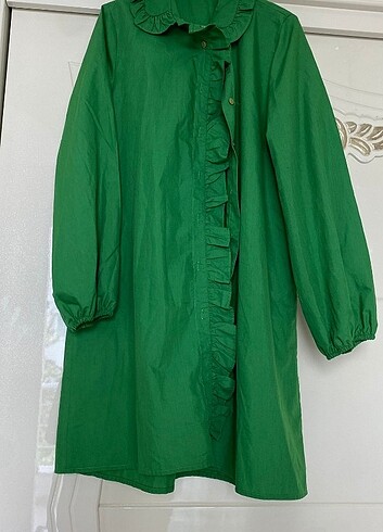 Yeşil gömlek 42 beden 2 kez giyildi