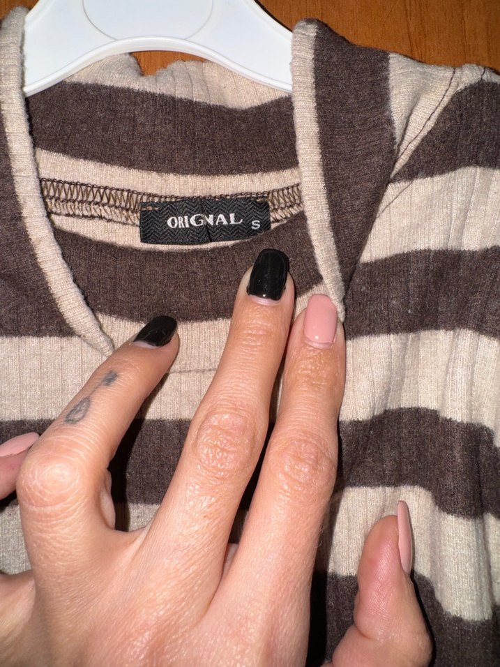 Çizgili Yüksek Yakalı Kadın Triko Kazak - Görsel 2