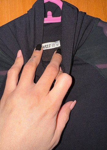 Siyah Boğazlı Uzun Kollu Hamile Spor Üst - Görsel 2