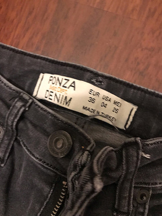 Zara SİYAH YIRTIK JEAN