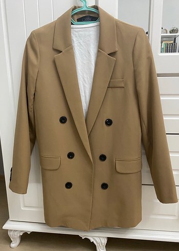 Bej Kadın Düğmeli Midi Blazer Ceket