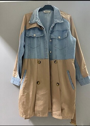 Bej Mavi Denim Uzun Düğmeli Kadın Mont