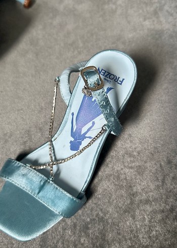 Mavi Zincir Detaylı  Ayakkabı - Görsel 4